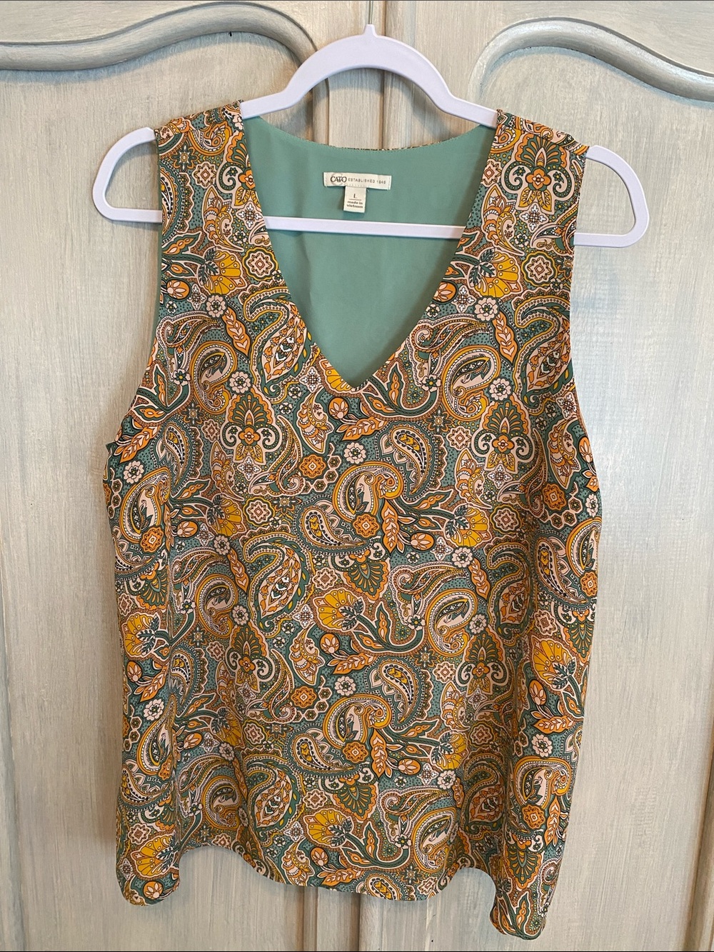 Cato Paisley V-Neck Sleeveless Top - Green & Gold